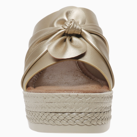 Carol Gold Twist Wedges