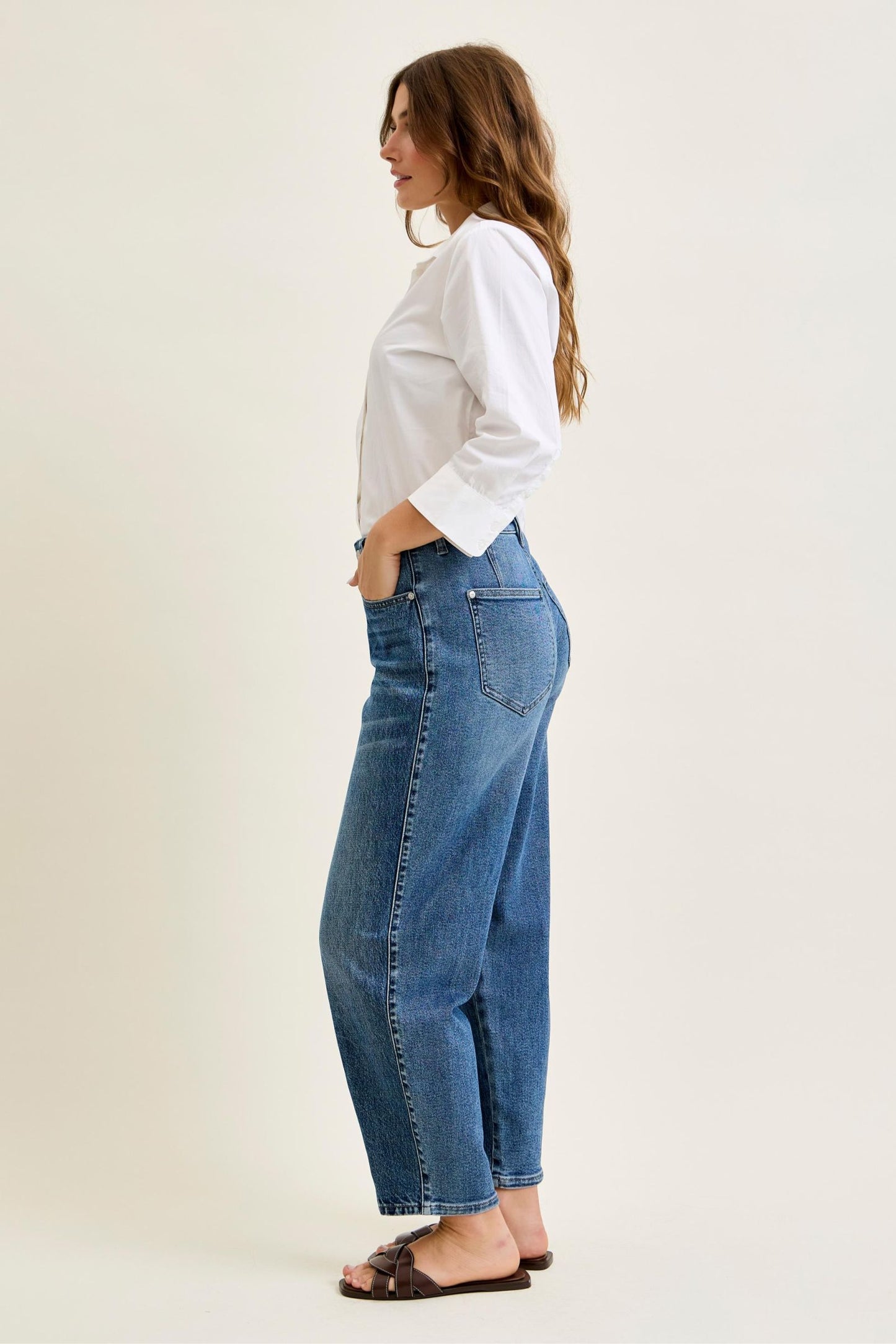 High Waist Rigid Magic Barrel w/ Dart Detailing Jeans