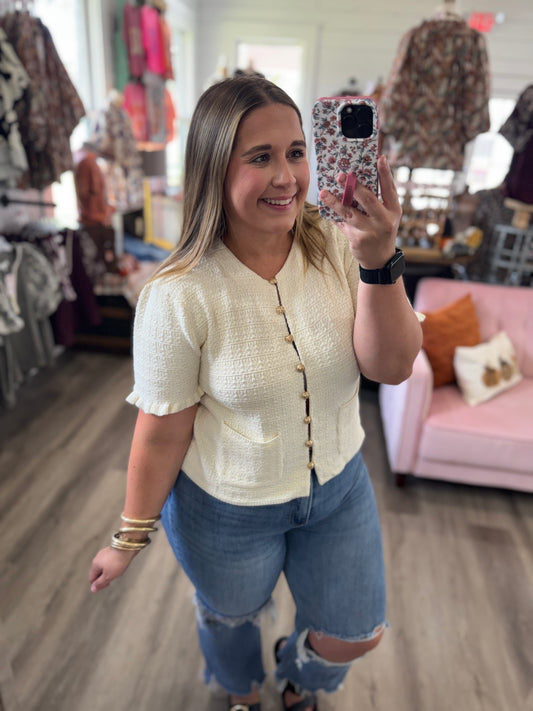 Classic Ruffled Sleeve Pocket Top
