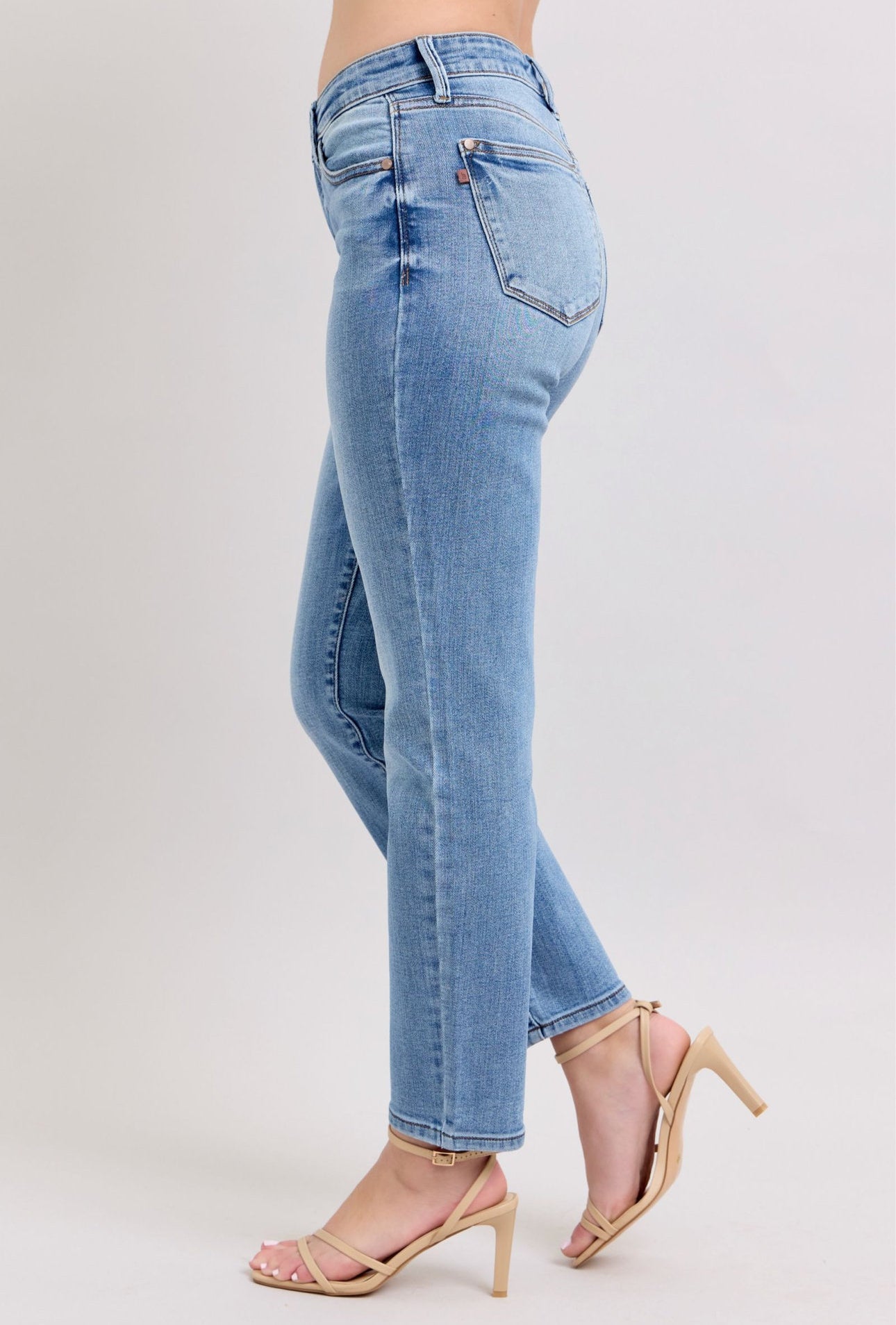 Leo Mid Rise Slim Fit Jeans