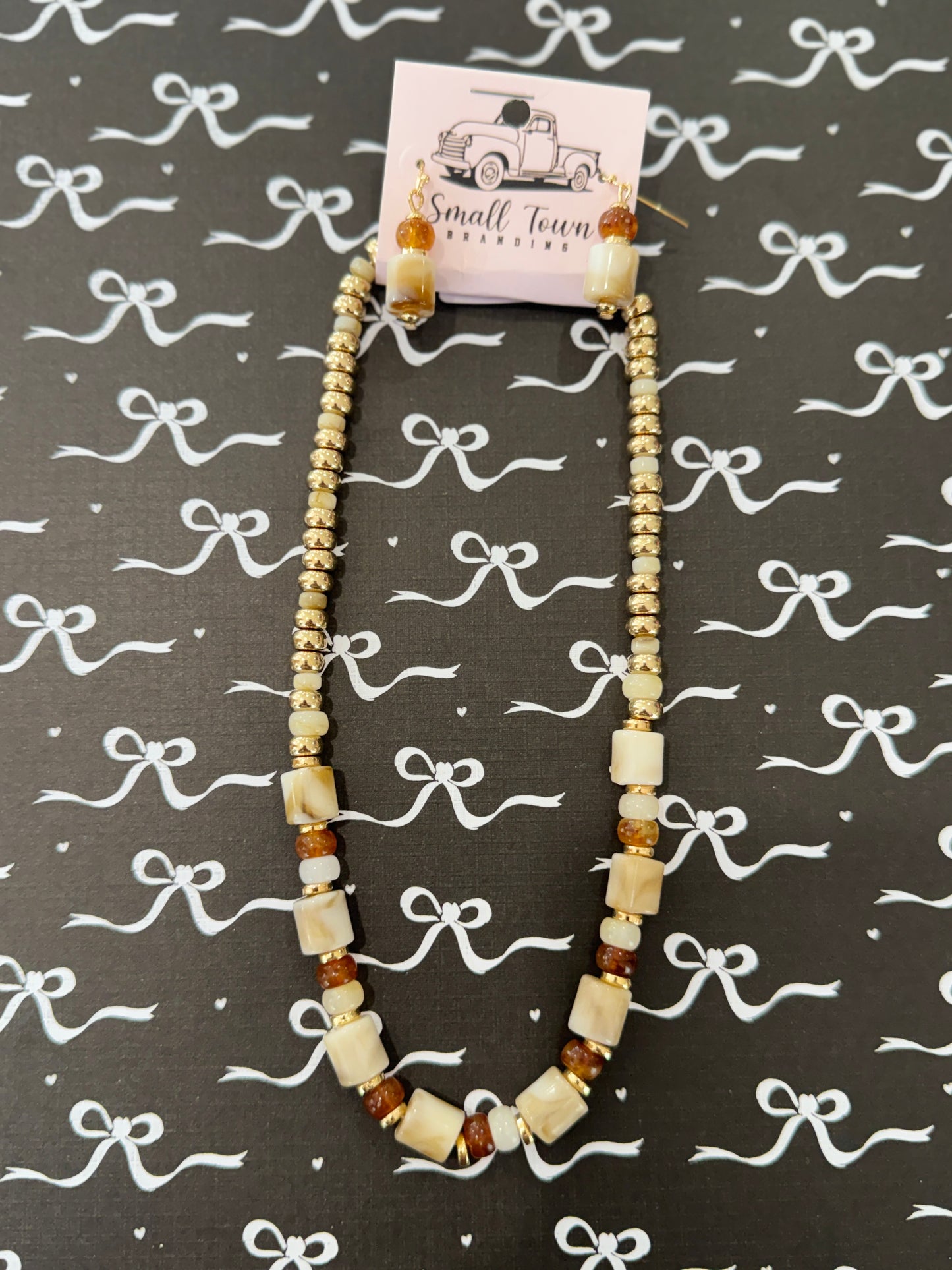 The Cove Necklace Set