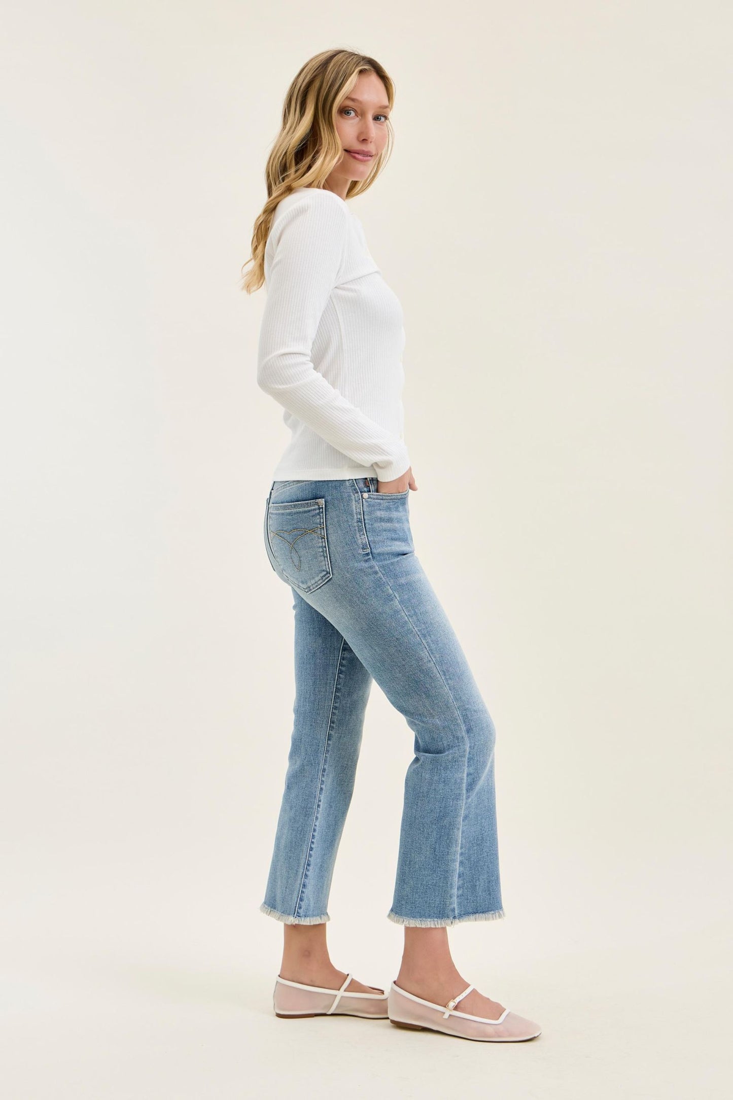 Mid Rise Kick Flare W/ Frayed Hem Jeans