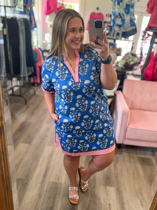 Janet Printed Split Neck Short Sleeve Shift Dress