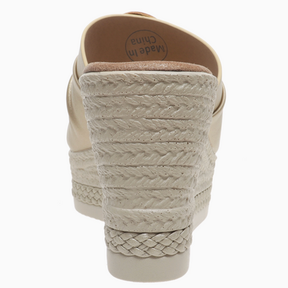 Carol Gold Twist Wedges